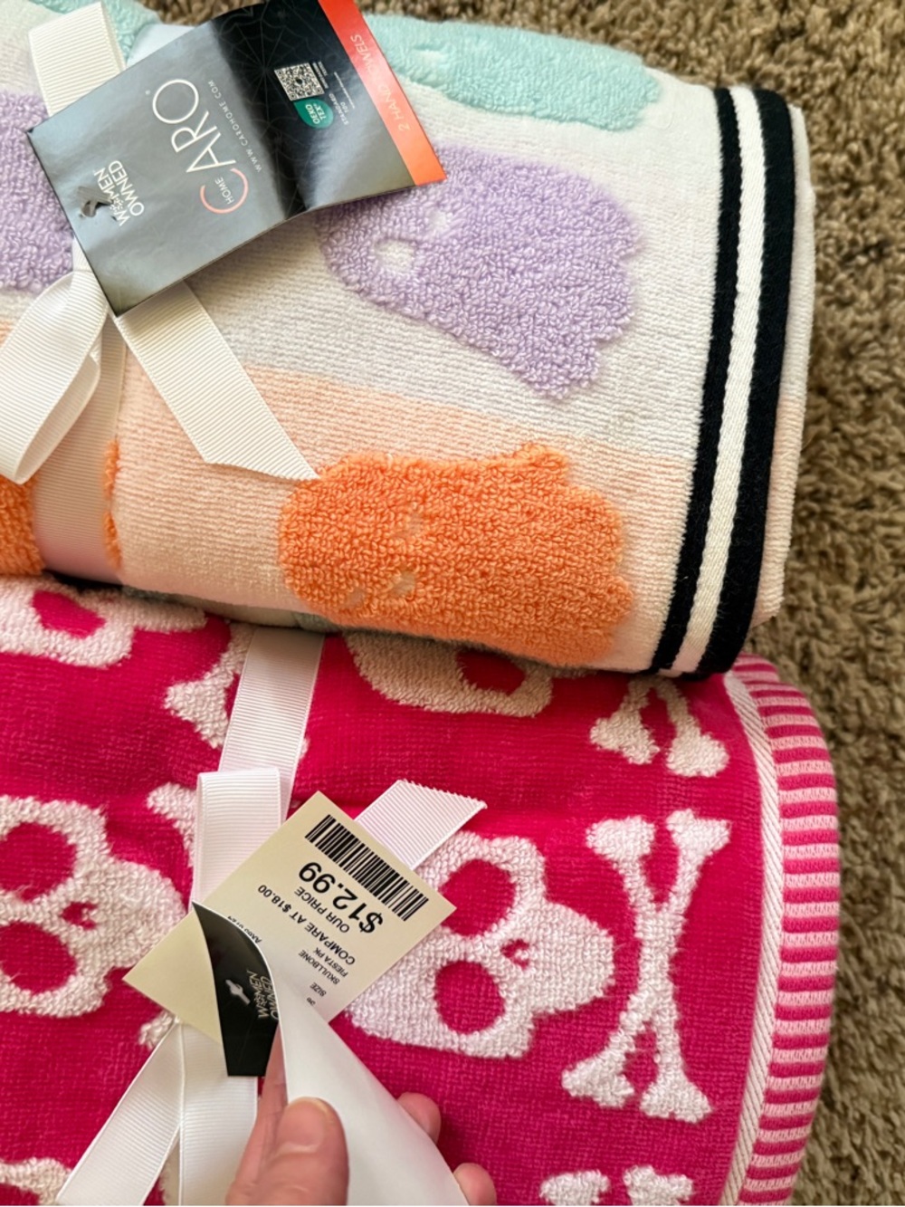 Caro Halloween Spooky Skull Pink Hand Towel + Pastel Ghost Print Towel Sets NWT - Picture 4 of 4